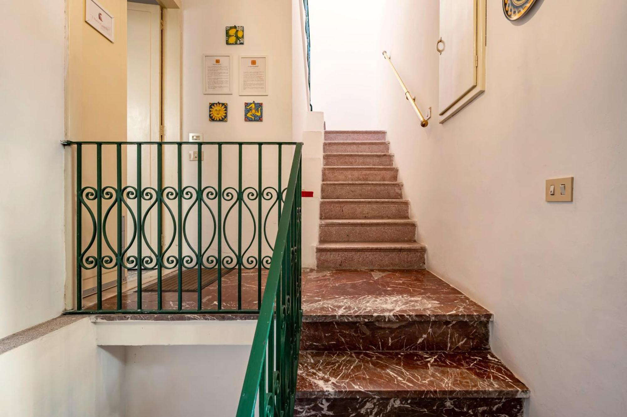 I Naviganti Apartment Taormina Luaran gambar
